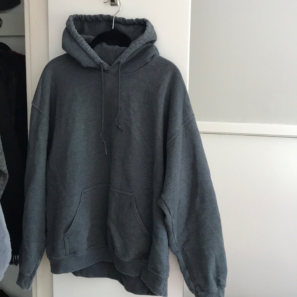 Grey sweatshirt
